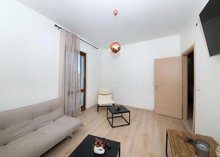 فندق Lu Centru De Lu Munnu *