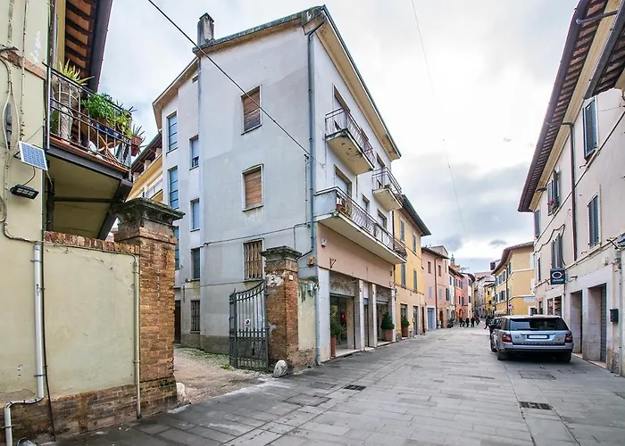 Lu Centru De Lu Munnu فولينيو